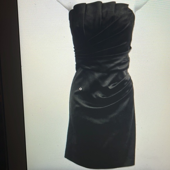 David's Bridal Black Formal Strapless Crumb Catcher Ruched Dress Back Zip Size 6 - Picture 11 of 12